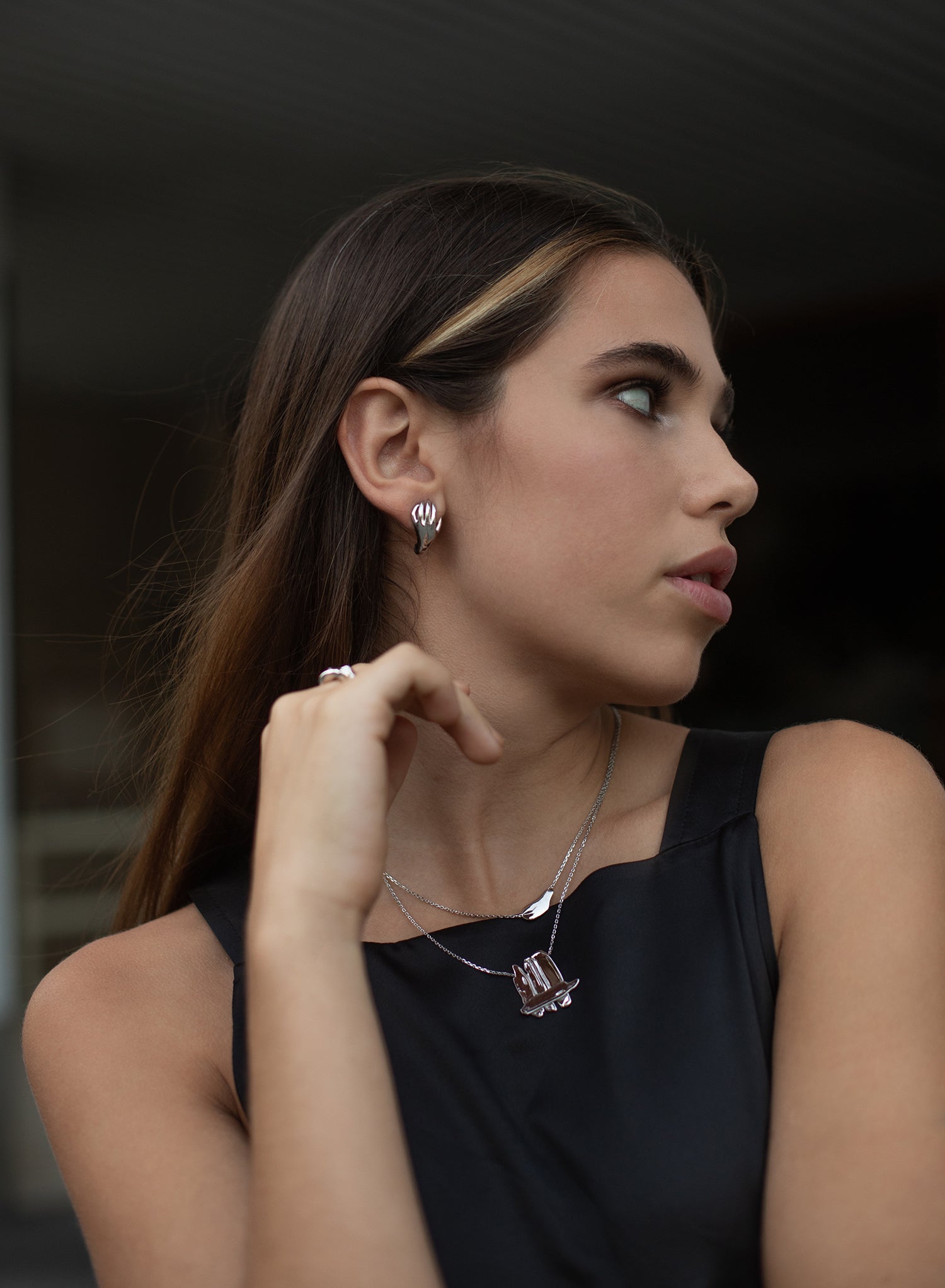 Original silver necklaces with a triple vertical design