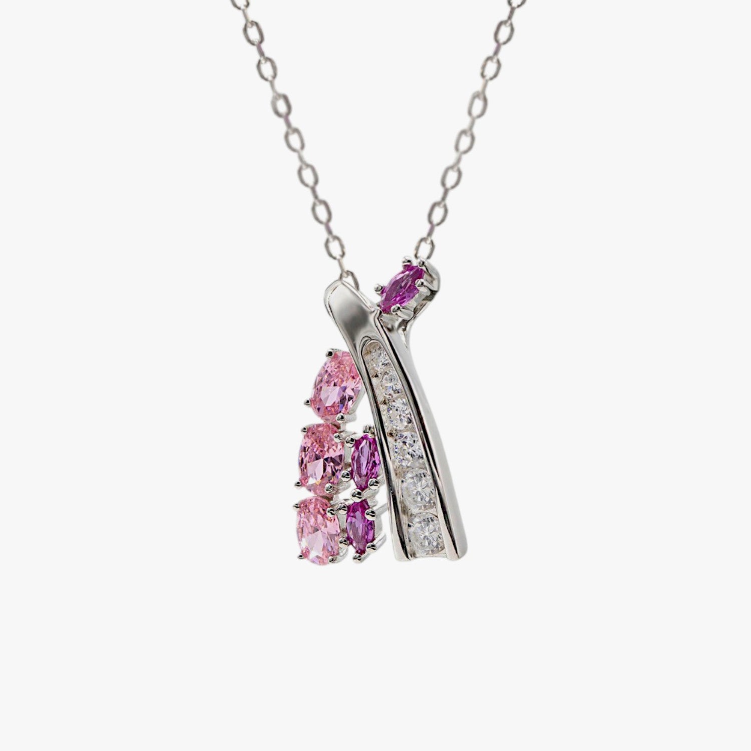 Colliers en argent sertis de pierres, motif croix, quartz rose