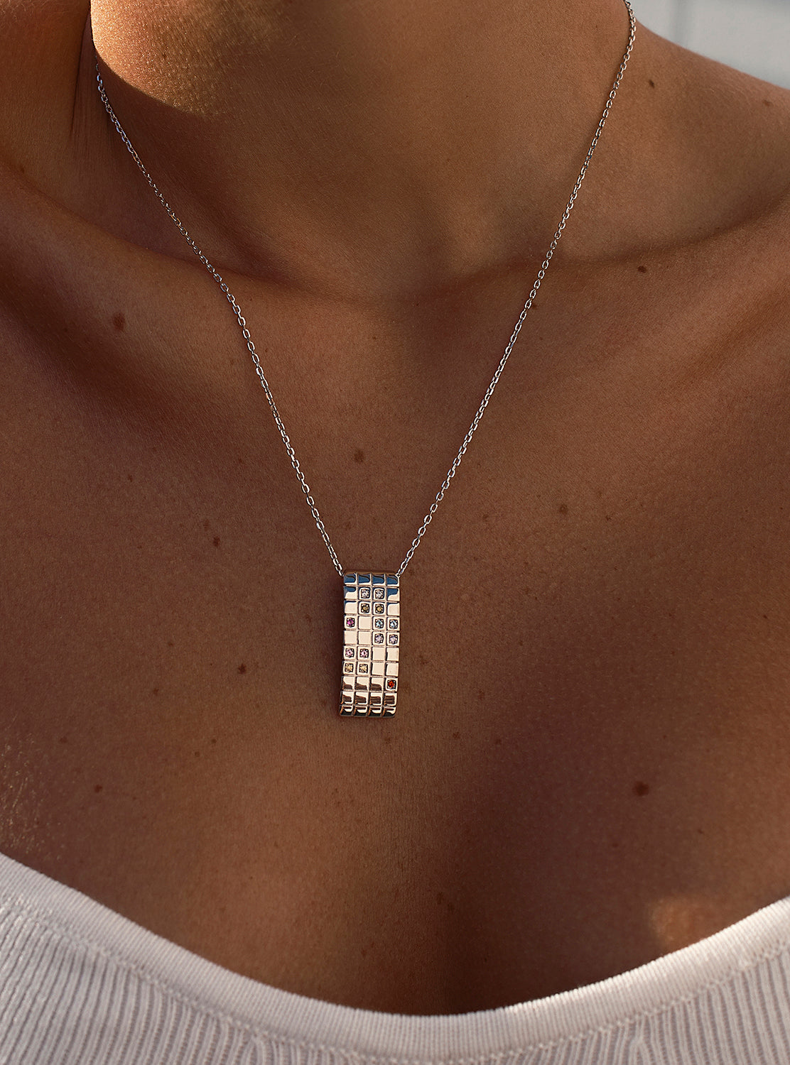 Necklaces with silver stones, rectangular multicolor design