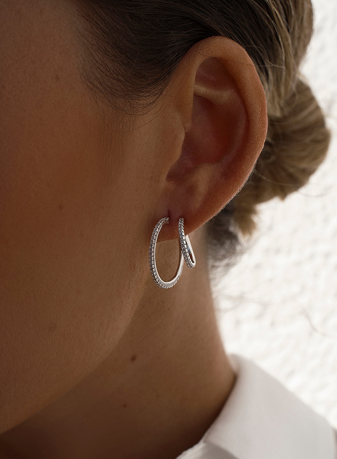 Pendientes aro originales diseño de doble carril con circonitas