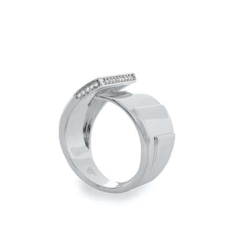 Anillos anchos diseño superpuesto con detalle de circonitas