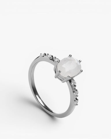 Anillos finos diseño central de cuarzo adamantino blanco