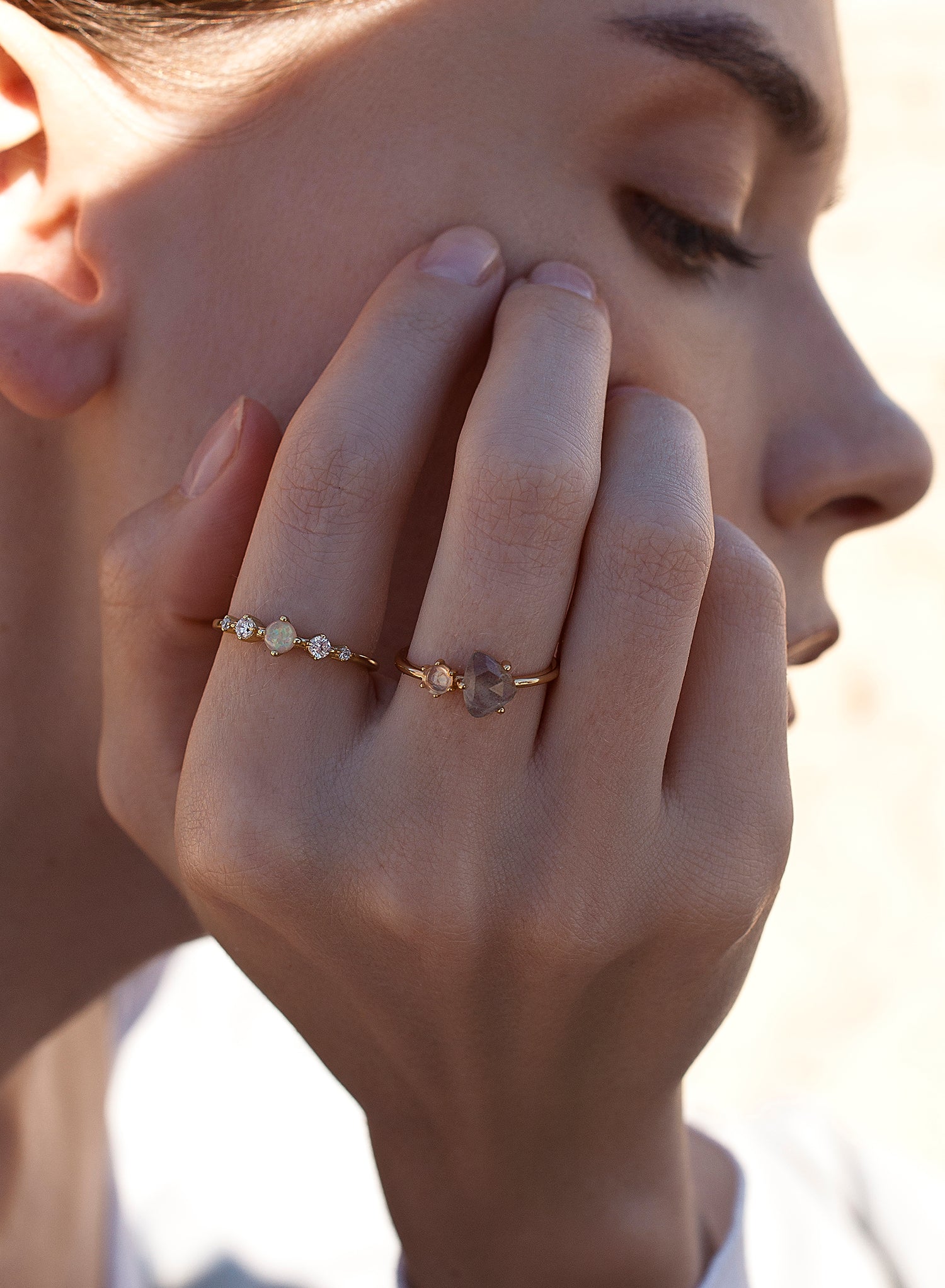 Anillos finos de plata diseño doble piedra