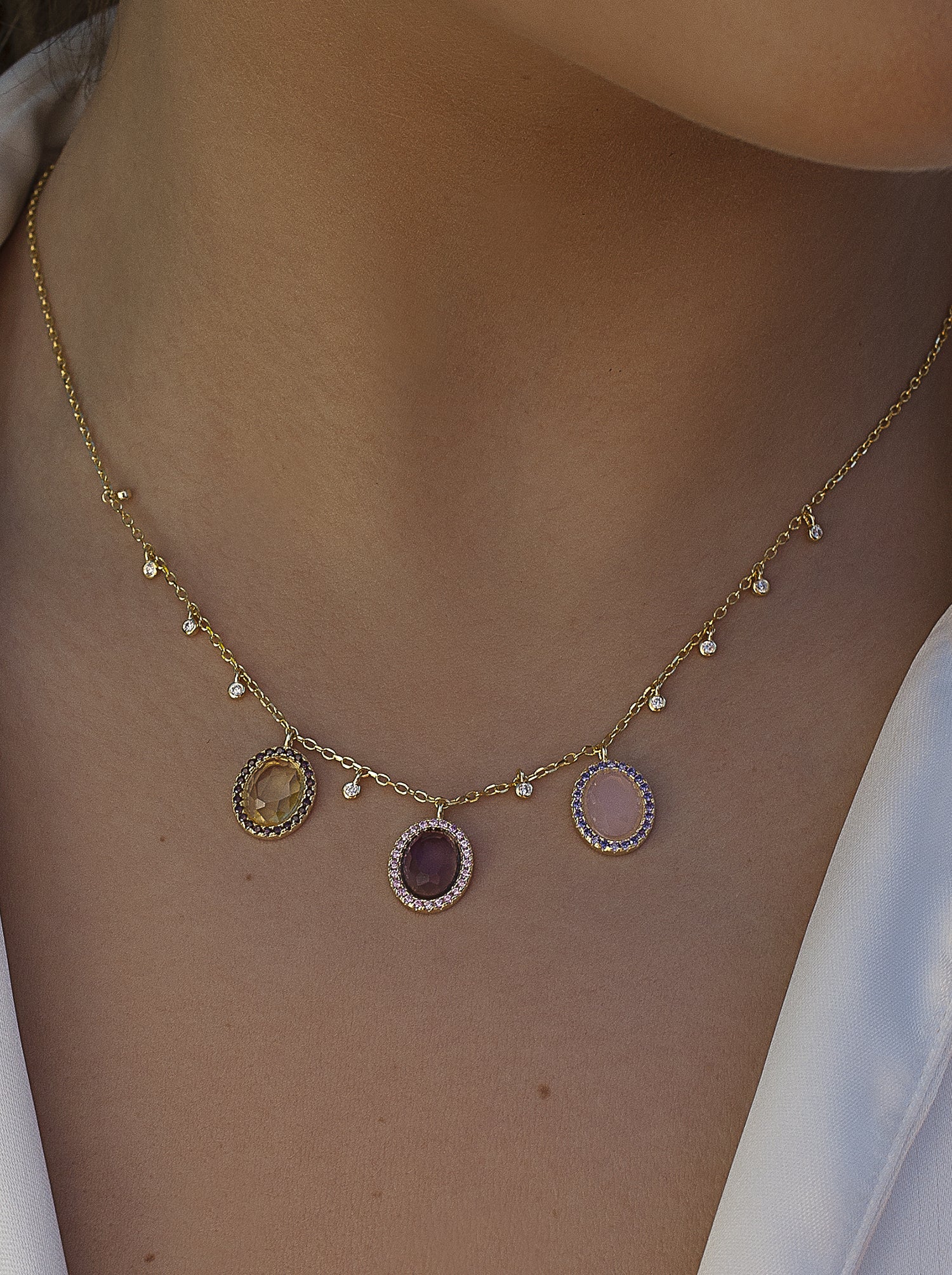 Collares con colgantes plata baño dorado con piedras de colores