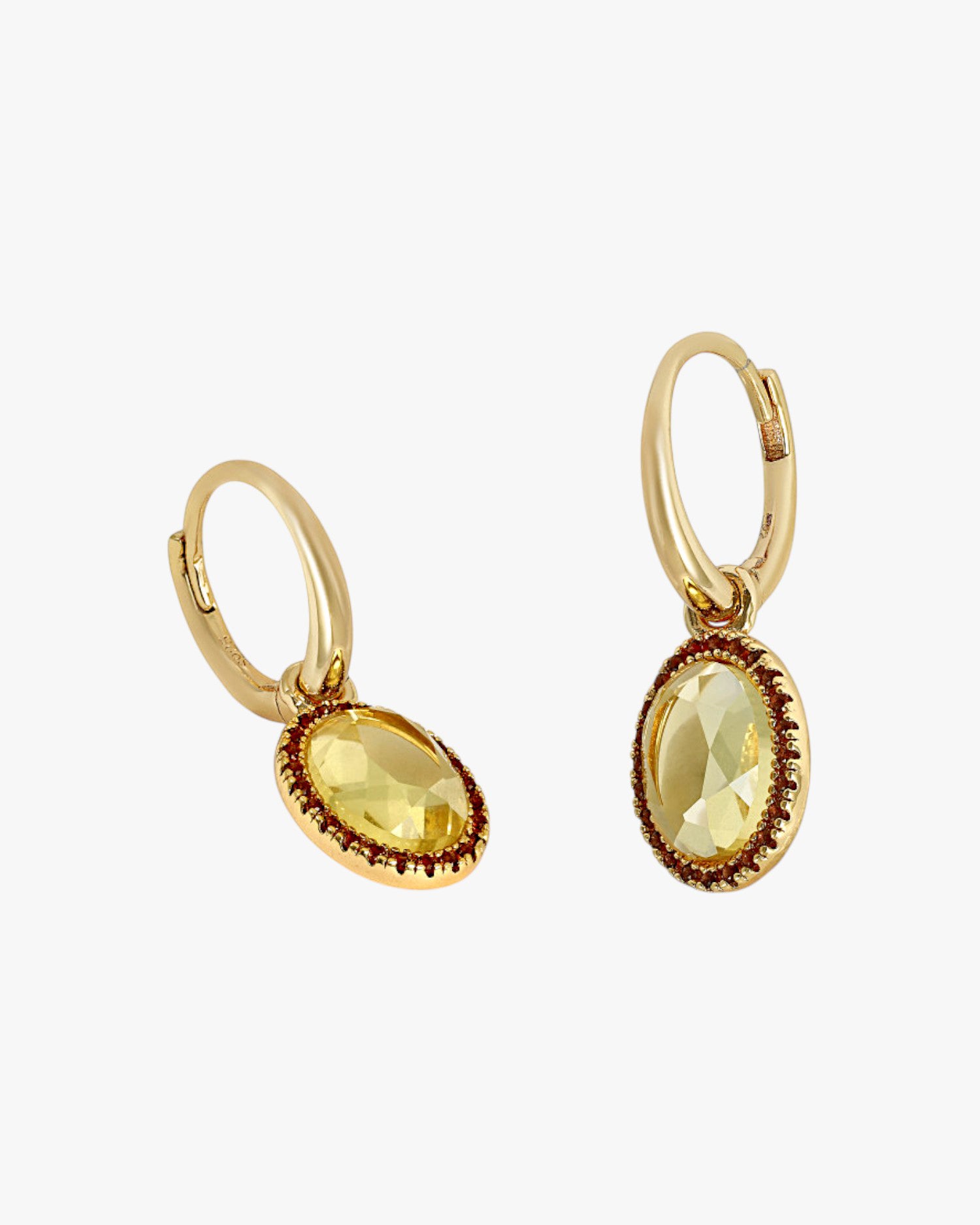 Pendientes aros con colgantes diseño circular tono champán