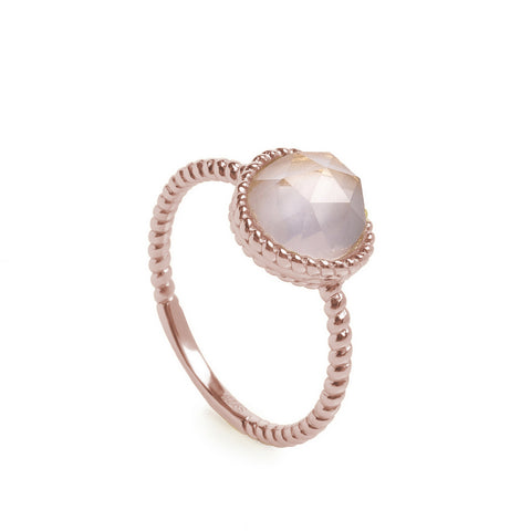 Bagues ornées de pierres de quartz rose au design irrégulier