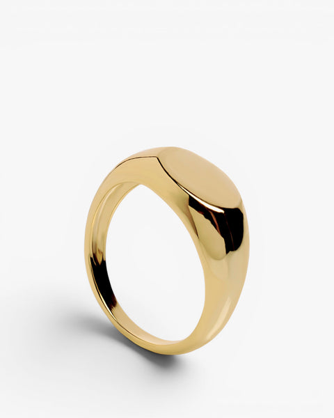 Anillo sello de plata lisa bañada en oro
