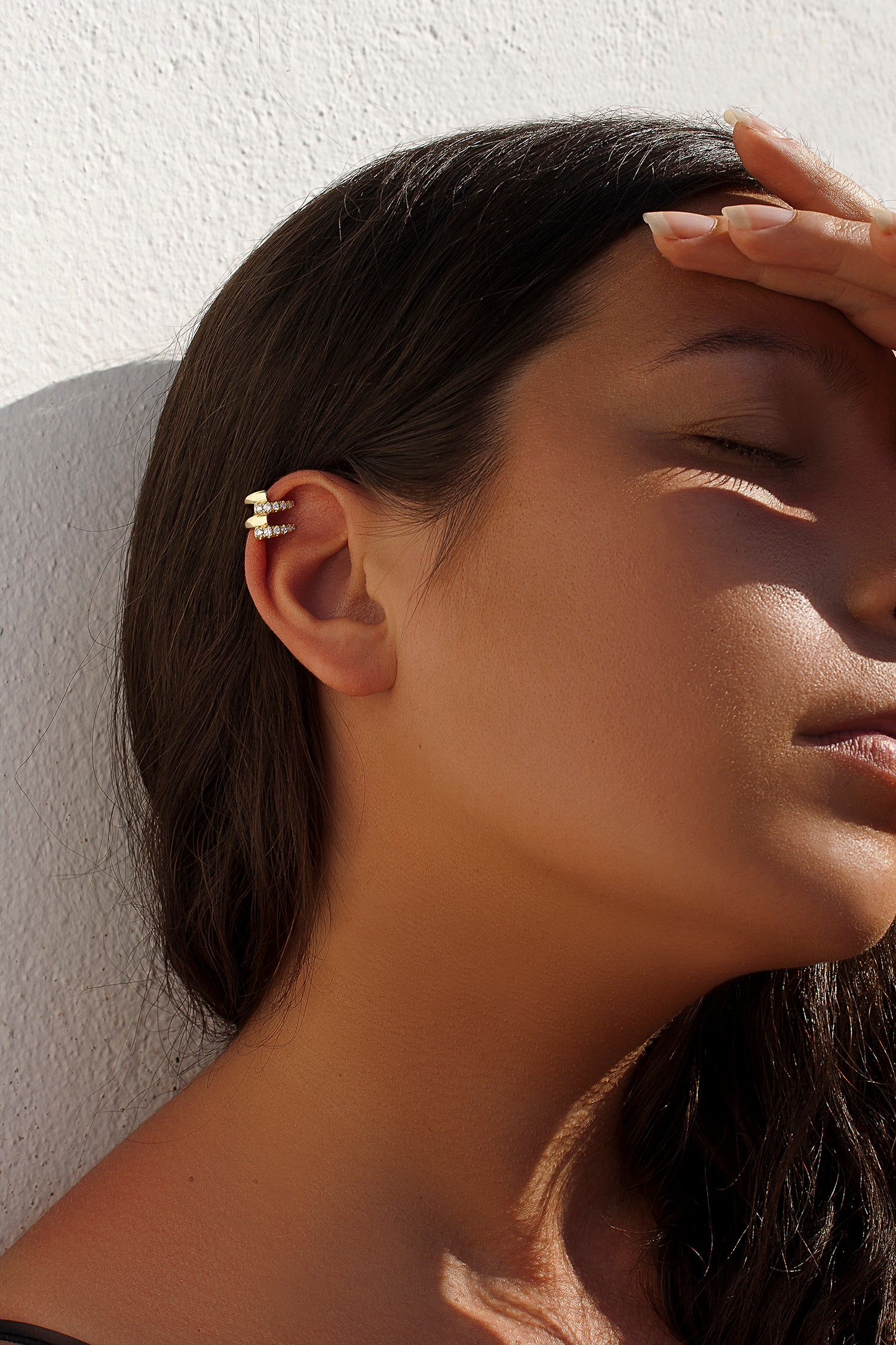 Ear cuff en plata diseño dorado con circonitas