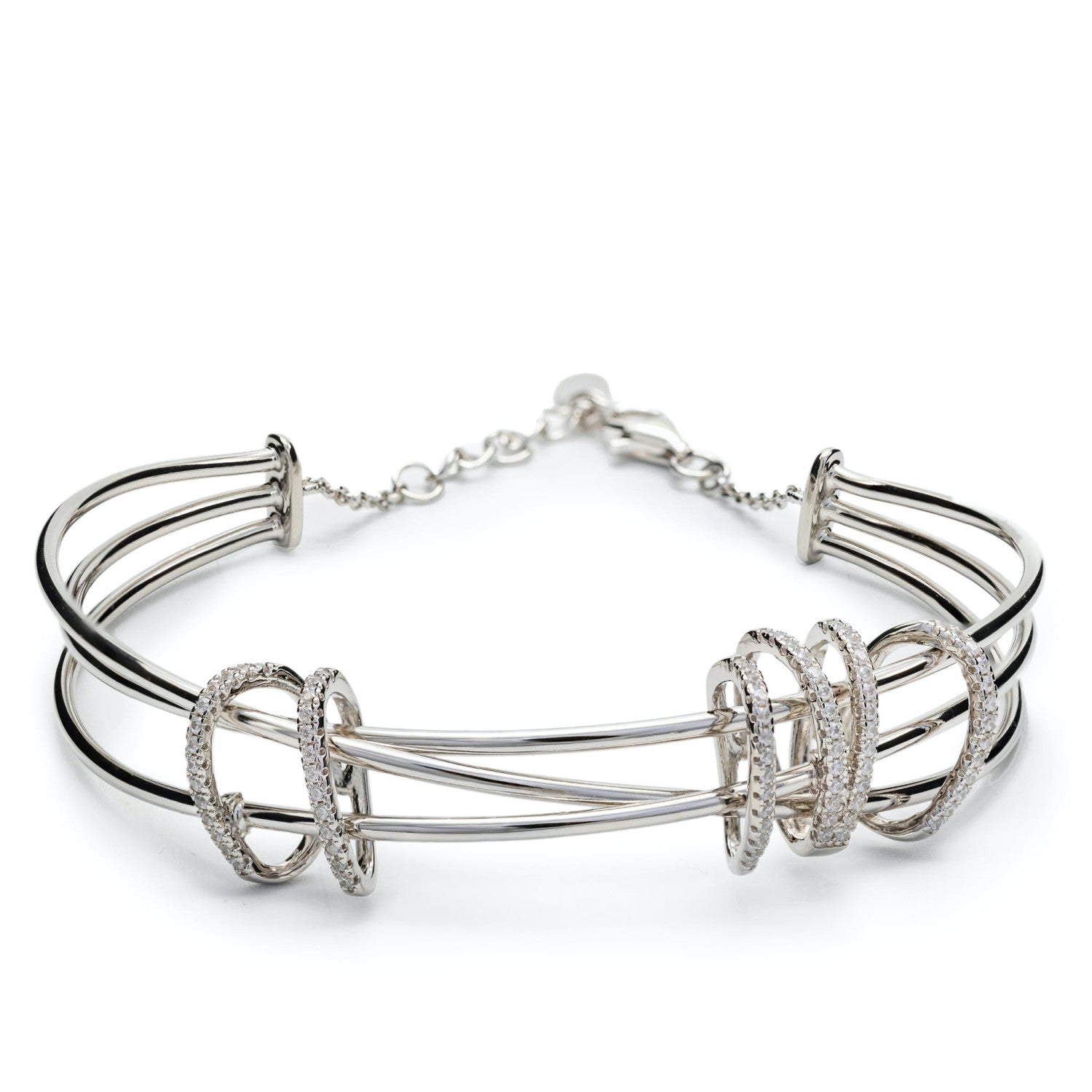 Pulsera esclava de plata diseño círculos enredados de circonita