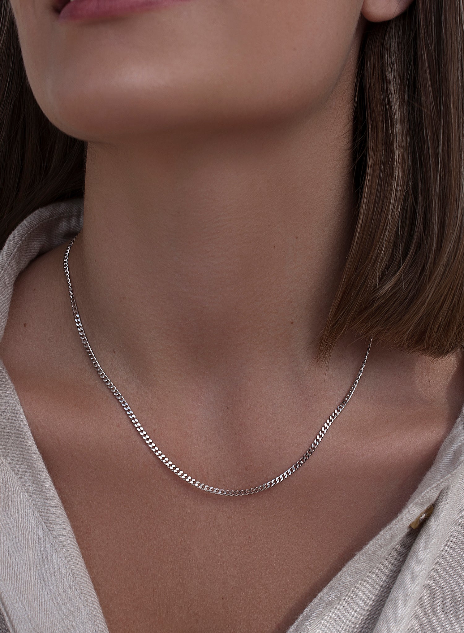 Short silver necklaces, chain design