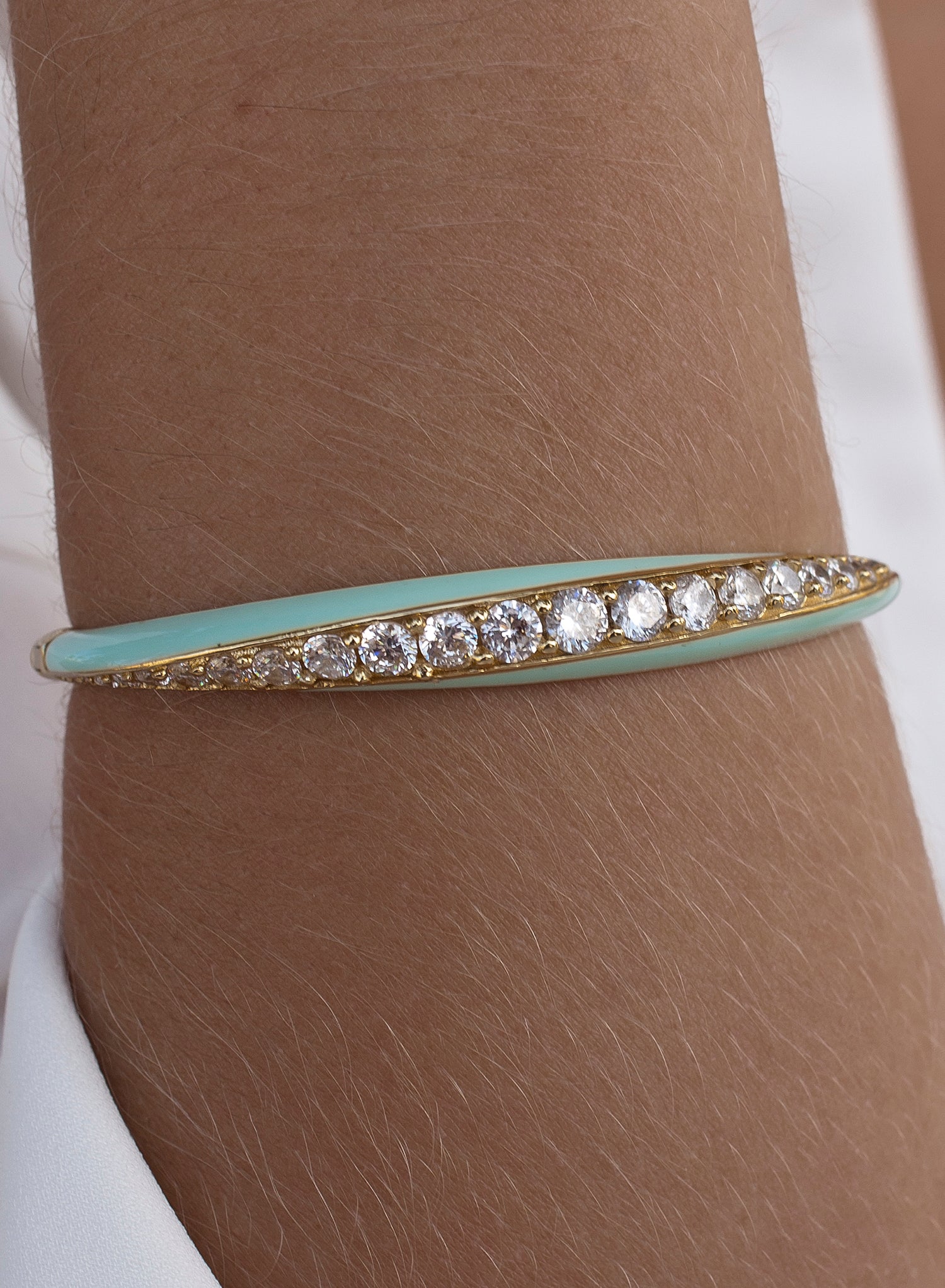 Pulsera esclava diseño combinado de circonitas y esmalte