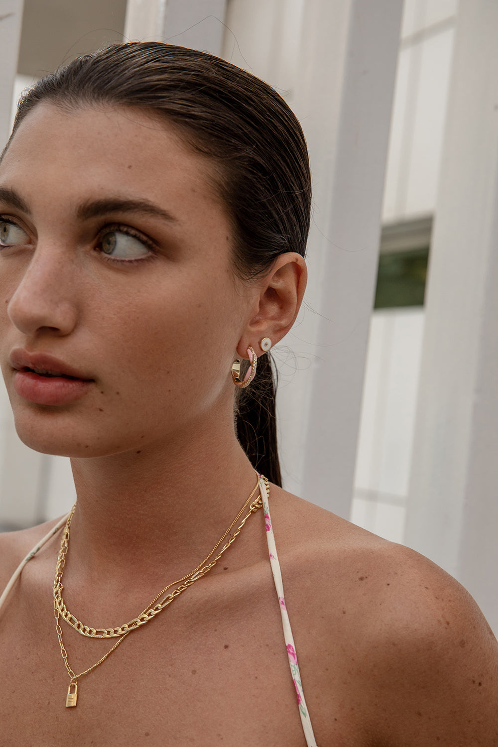 Pendientes aros diseño bubble esmalte rosa con circonitas