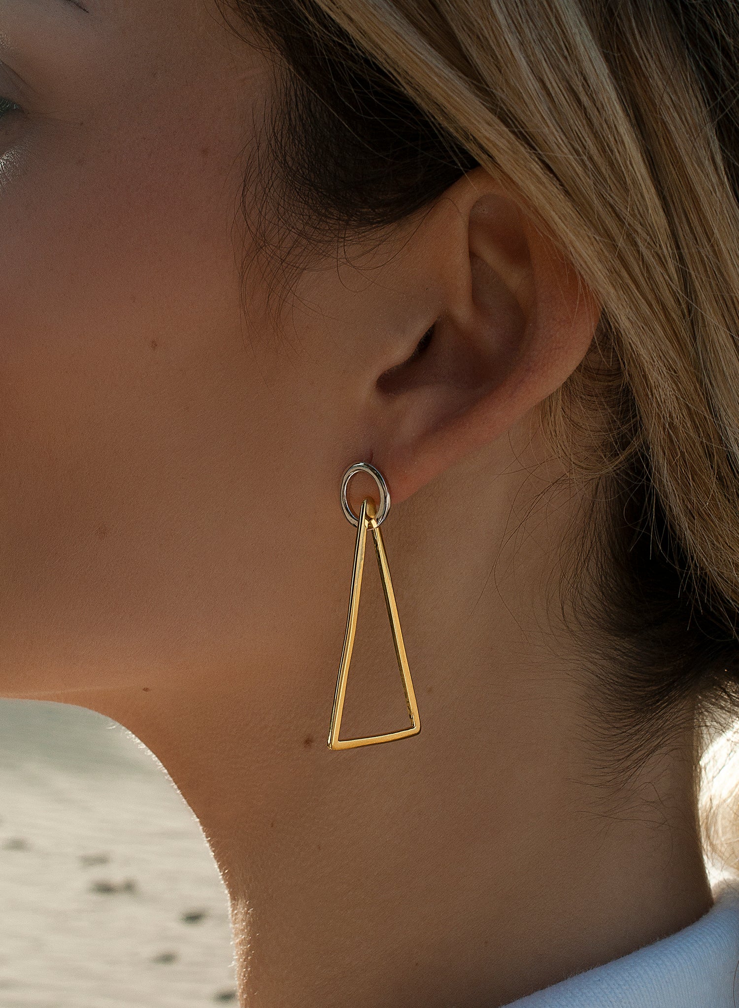 Pendientes de plata bicolor diseño triángulo invertido