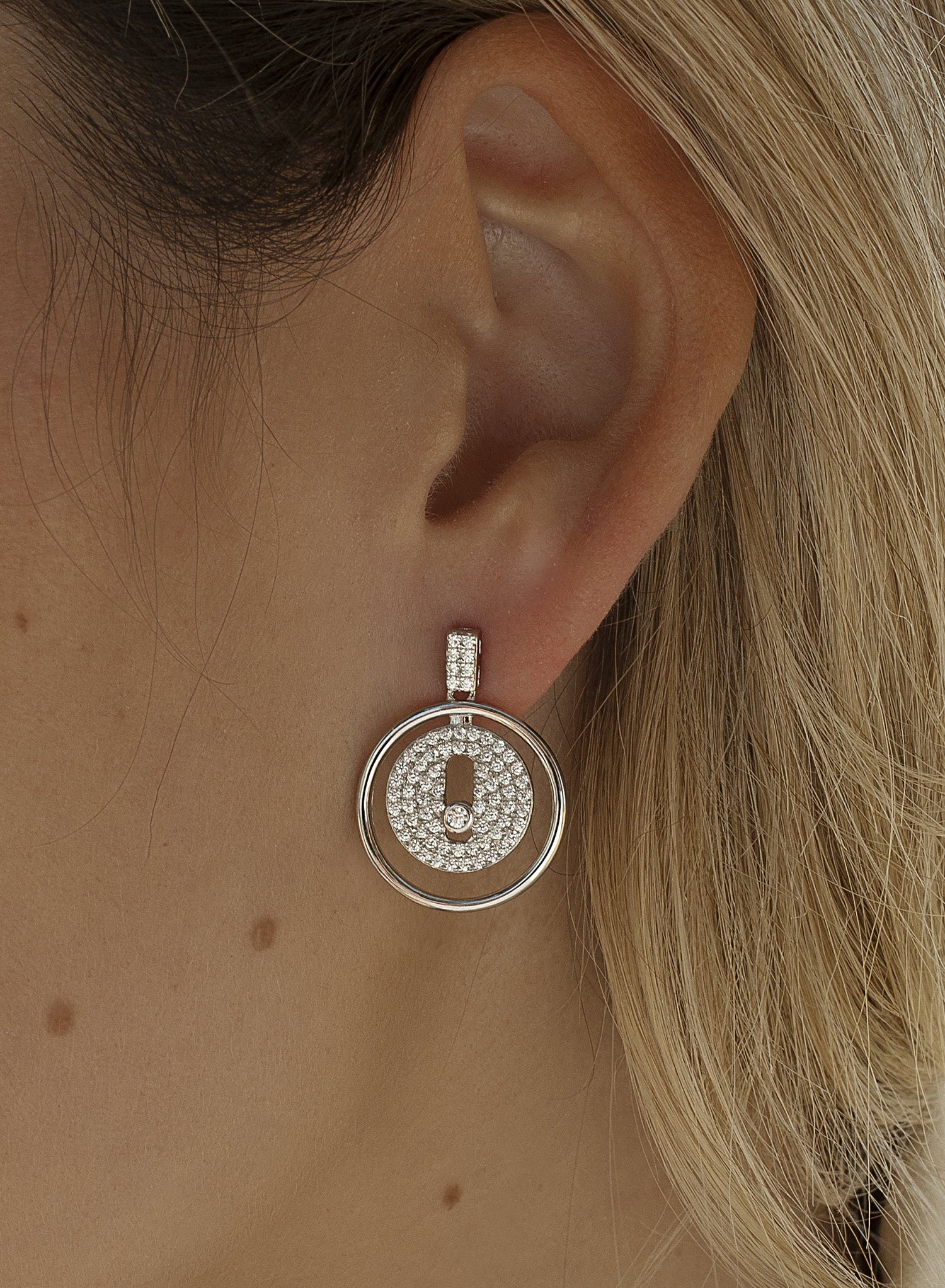 Boucles d'oreilles avec pendentifs design double bouton avec zircon