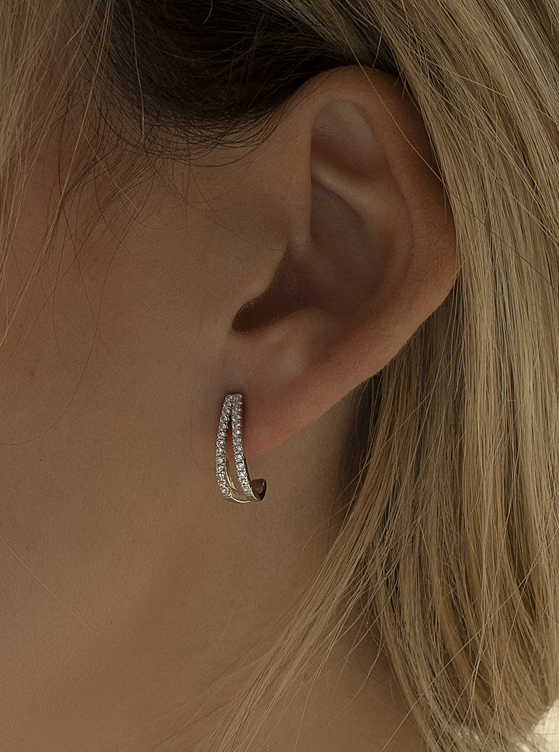 Boucles d'oreilles créoles petits design rail de zircons double