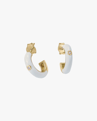 Pendientes aros pequeños diseño esmalte tono blanco y circonita central