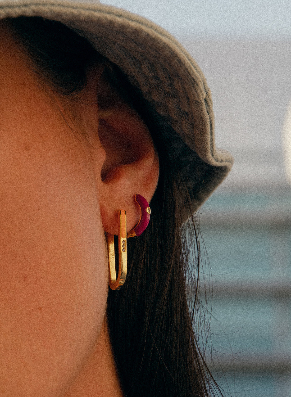 Pendientes originales diseño rectangular con esmalte naranja