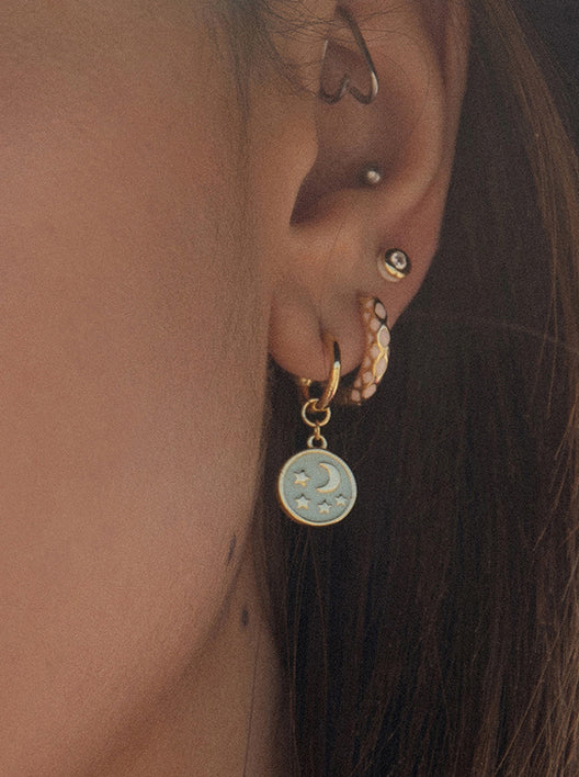 Pendientes aros pequeños estampado geométrico tono rosa