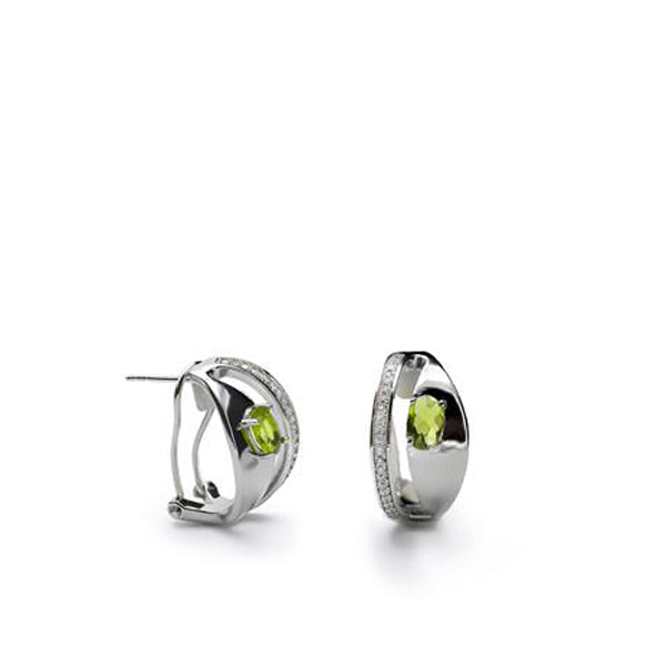 Pendientes cierre omega diseño de cuarzo adamantino verde