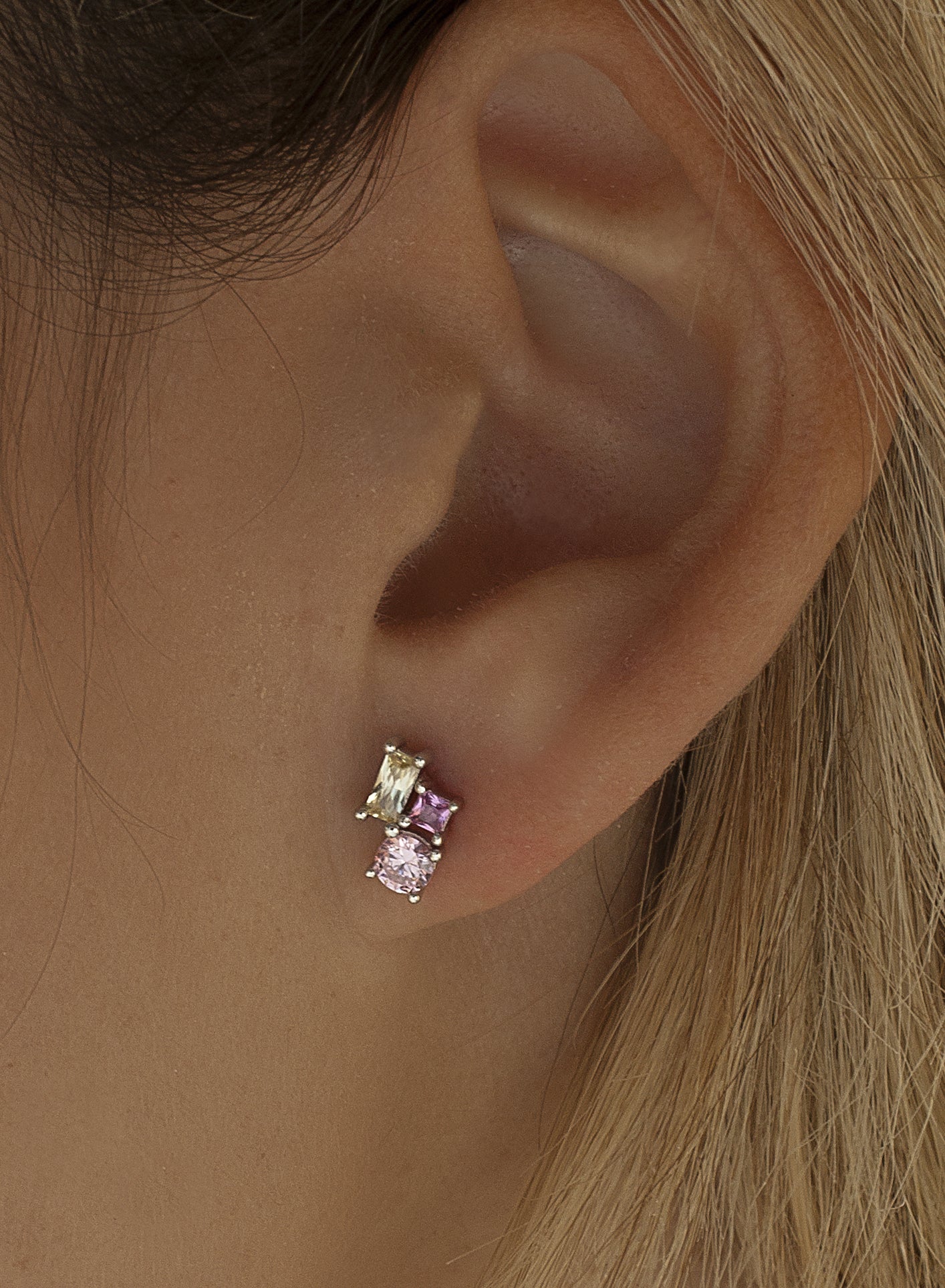 Small earrings with pink adamantine quartz