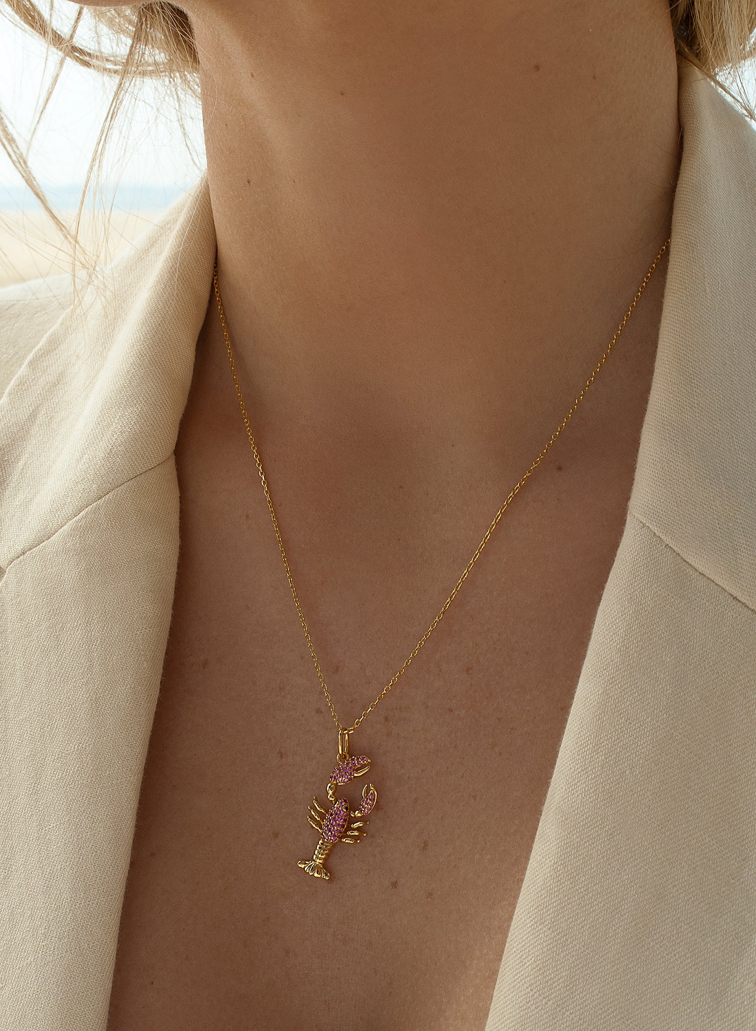 Collares con colgantes diseño de crustáceo con circonitas