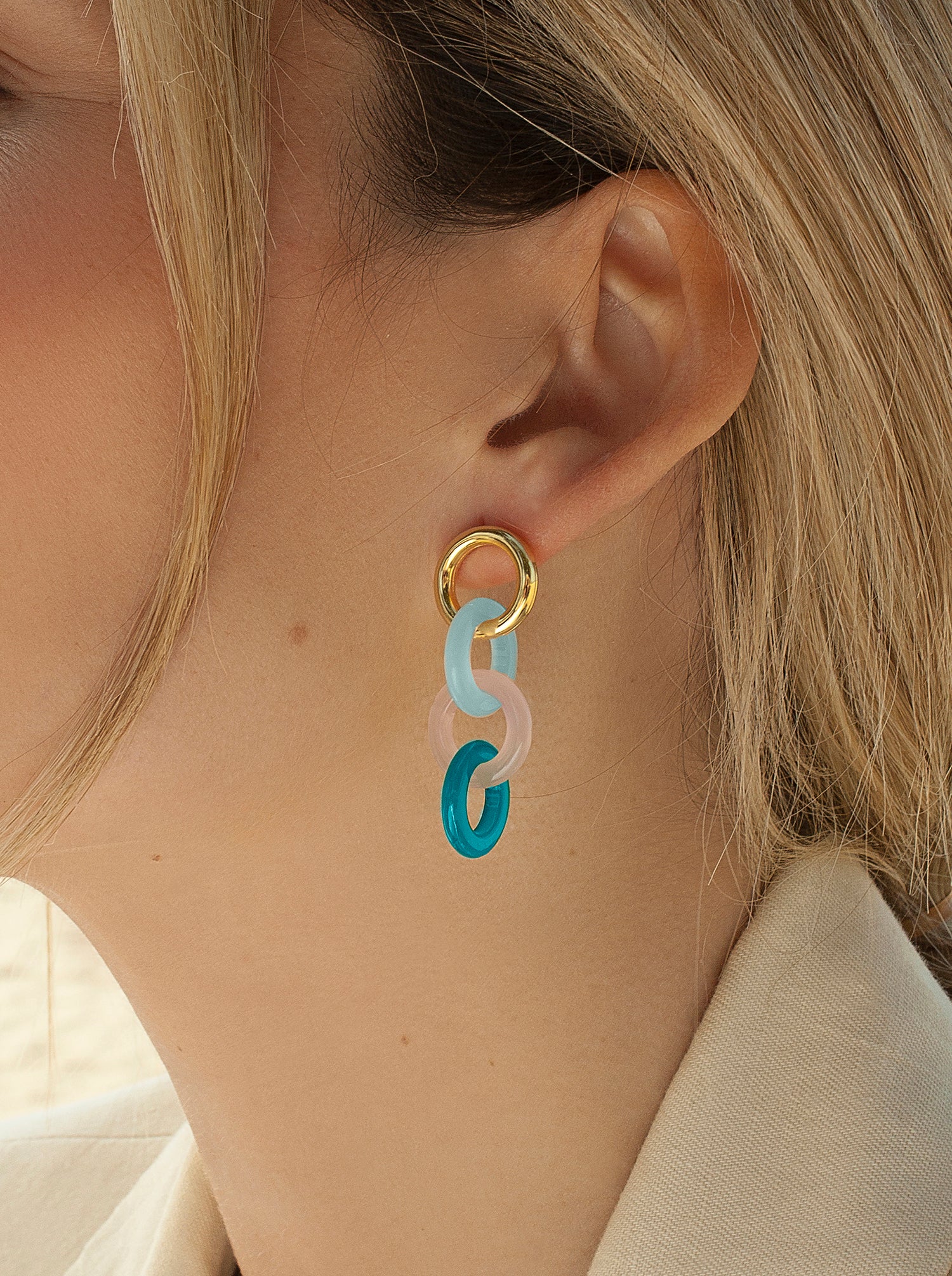 Earrings with pendants made up of four hoops