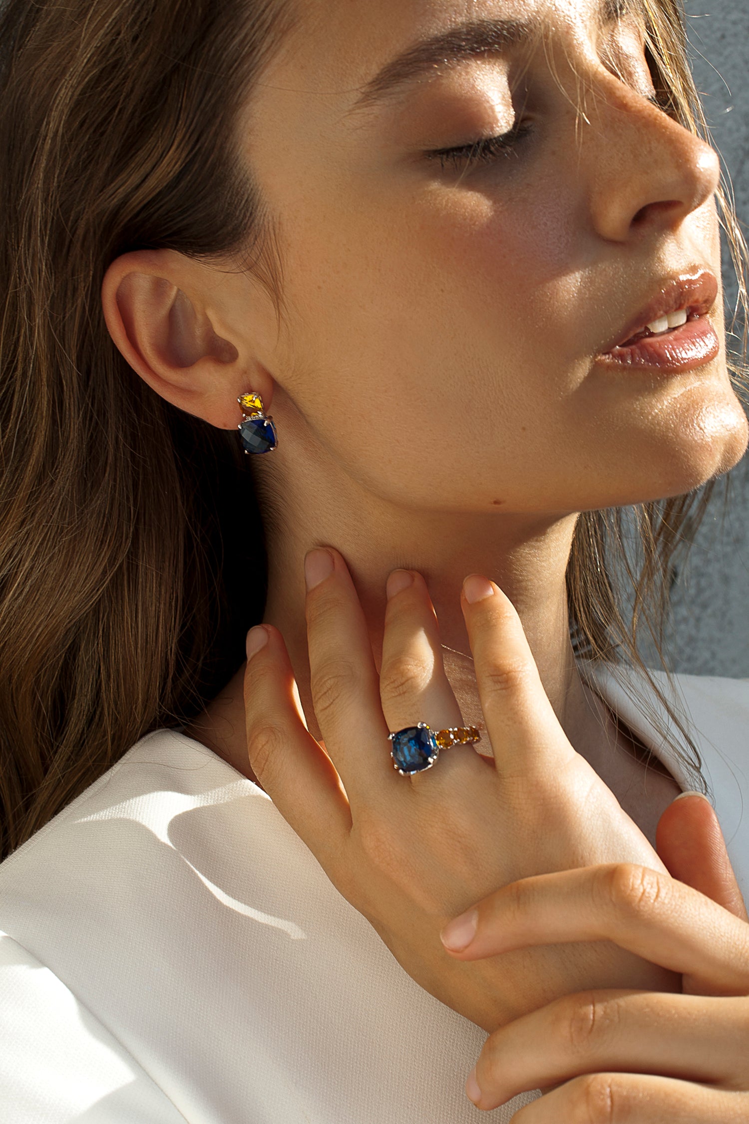 Earrings with colorful stones and adamantine quartz design