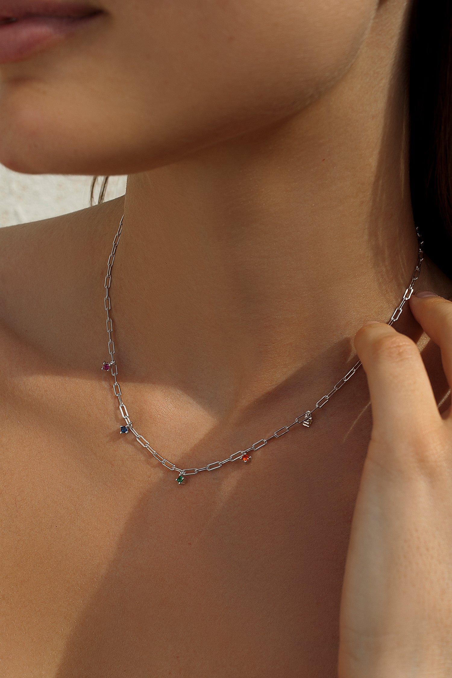 Pendentif en argent avec pendentifs en zircon cubique multicolores