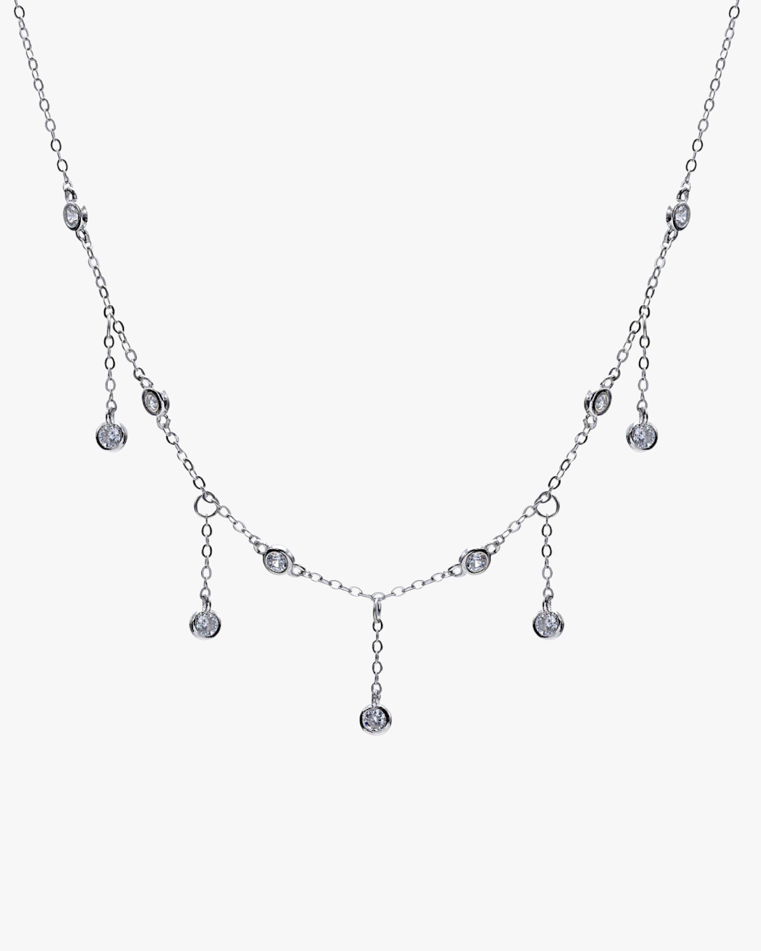 Colliers en argent avec pendentifs en oxyde de zirconium en cascade