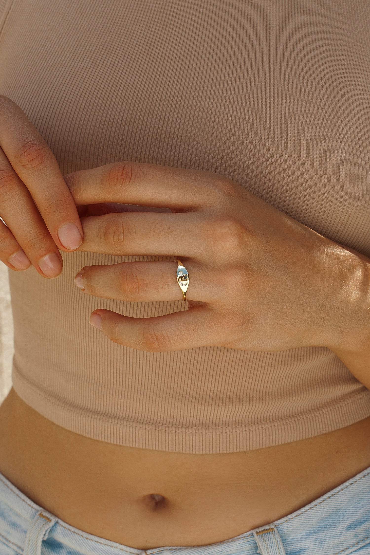 Bague chevalière en argent avec motif astral de lune et d'étoiles