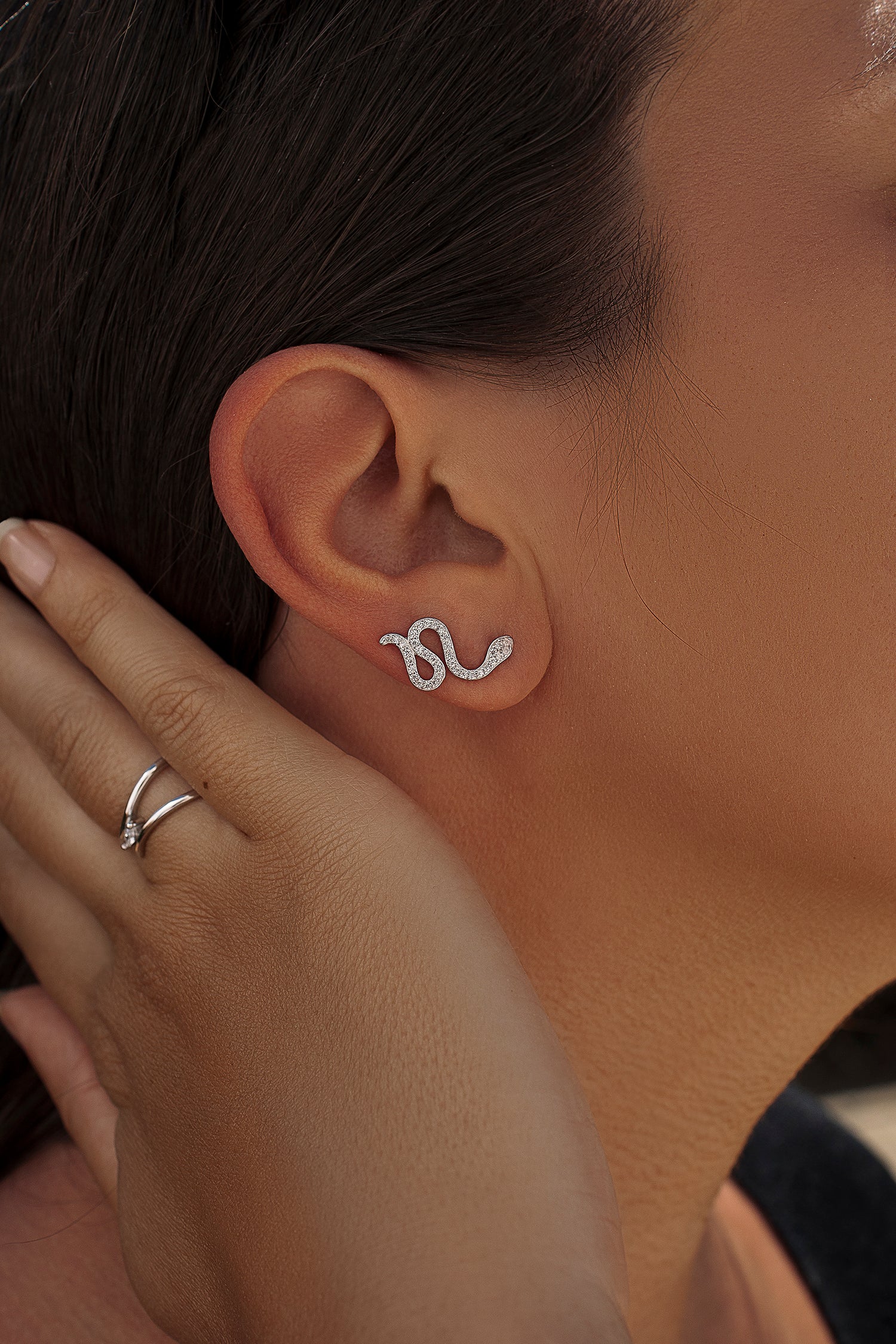 Pendientes trepadores de plata silueta de serpiente zig zag