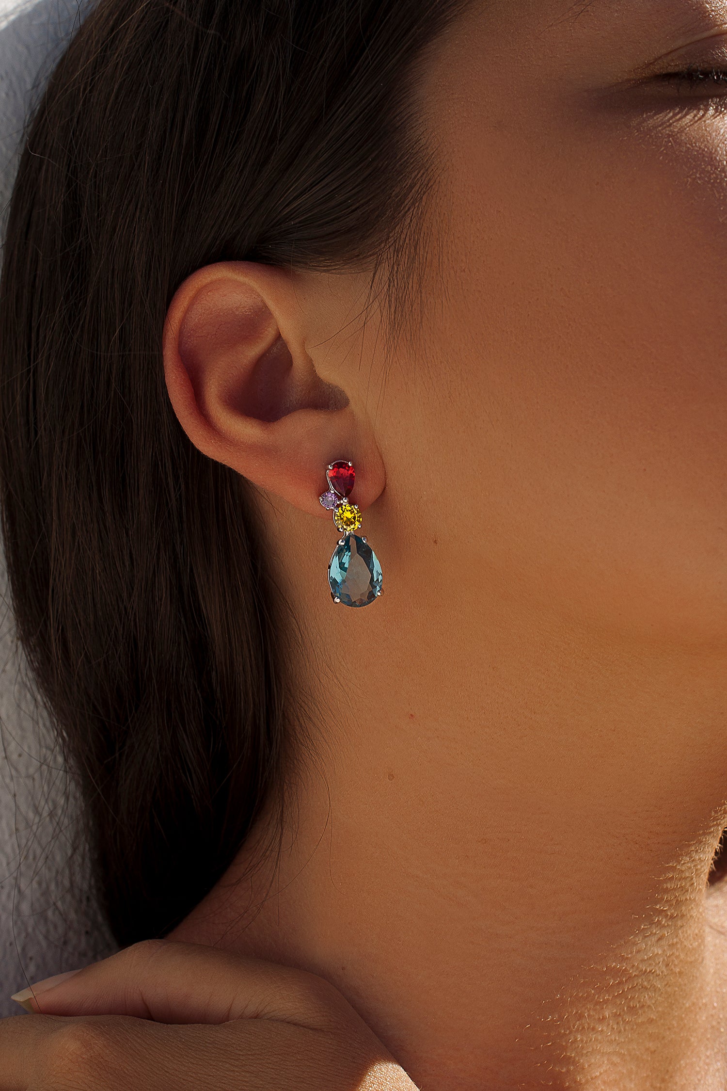 Pendientes de piedras de colores diseño gemas con circonitas