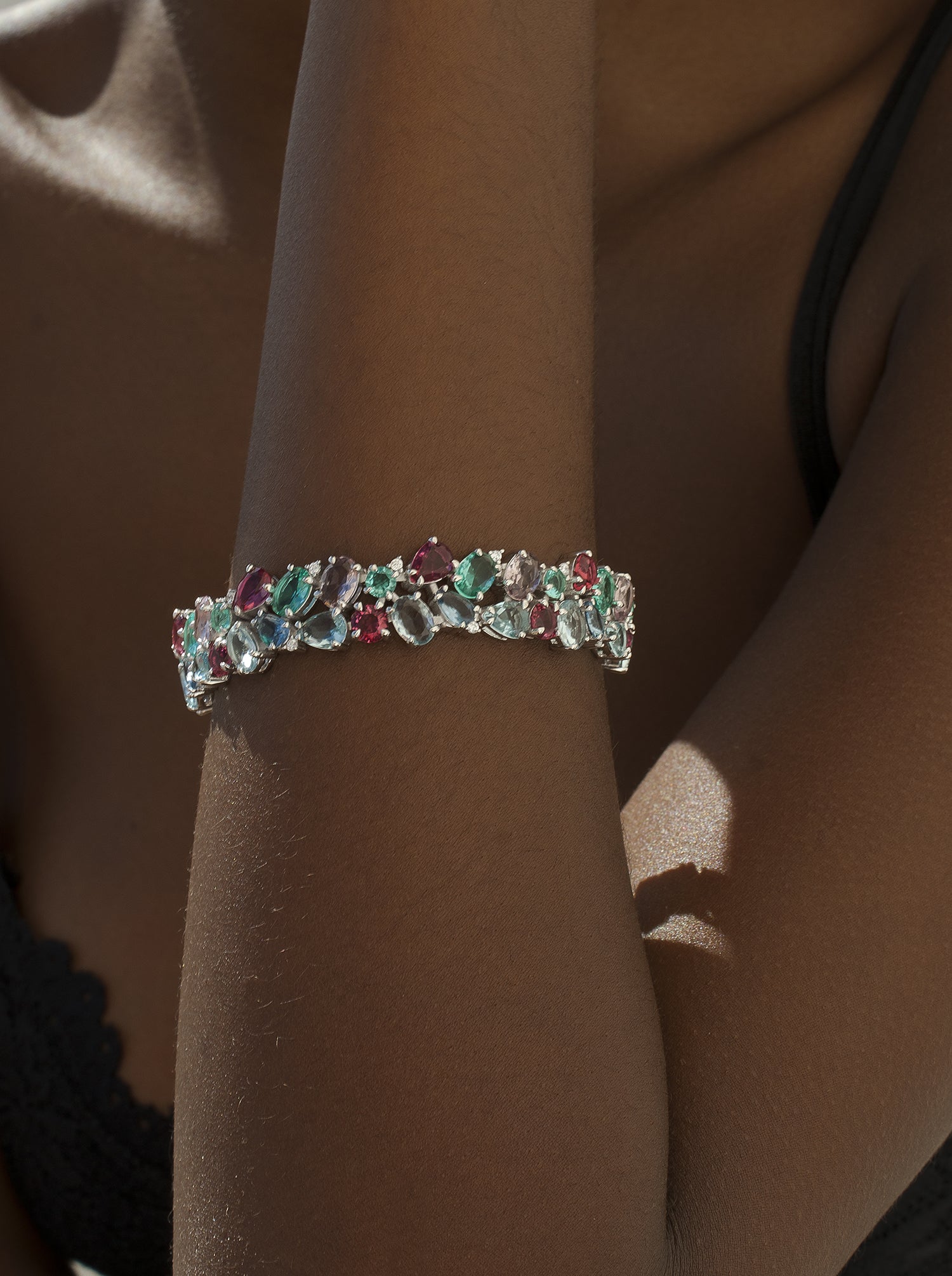 Pulseras con piedras de colores diseño tonos verdes