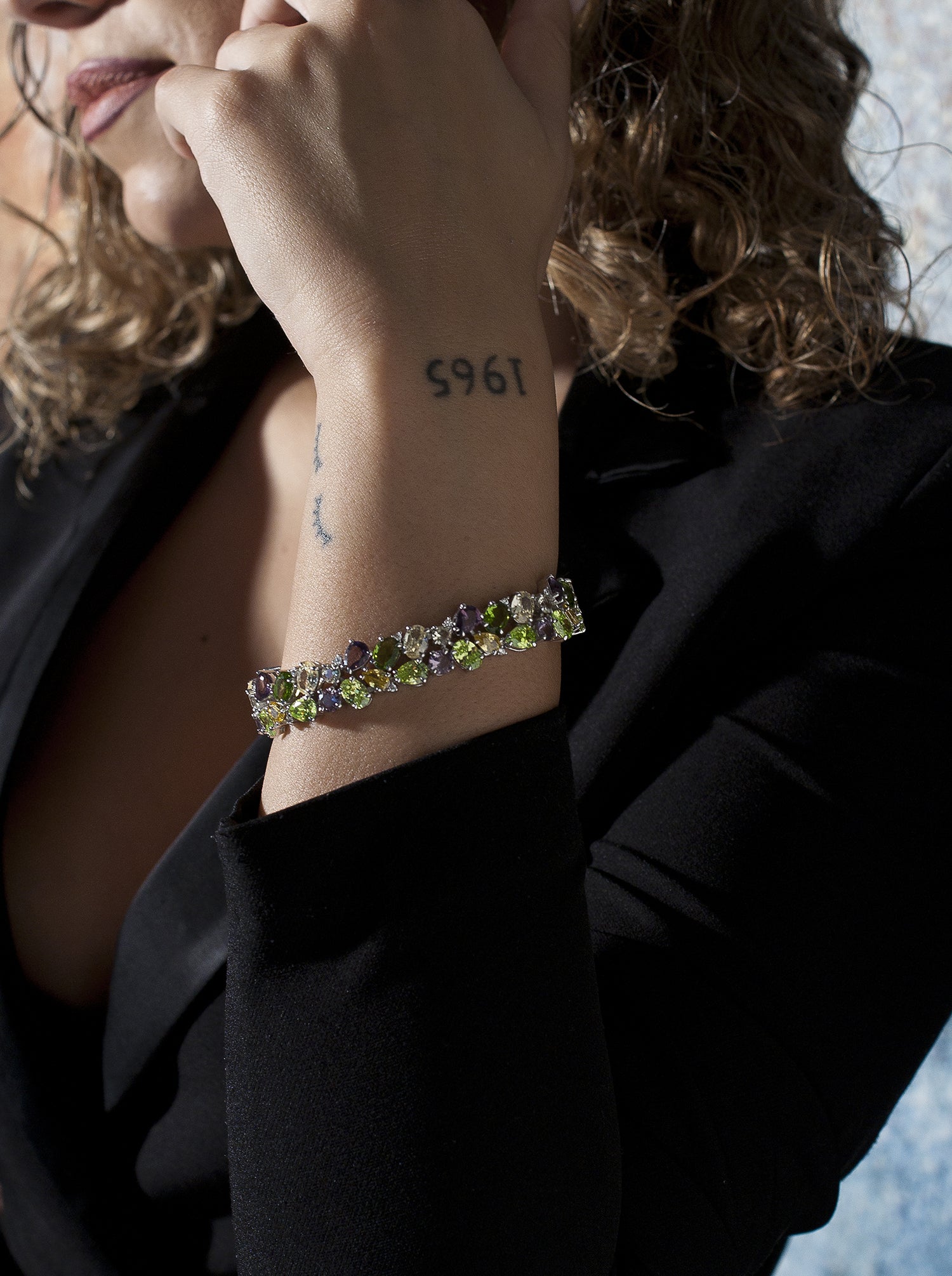 Bracelets ornés de pierres à motif mosaïque dans des tons de vert