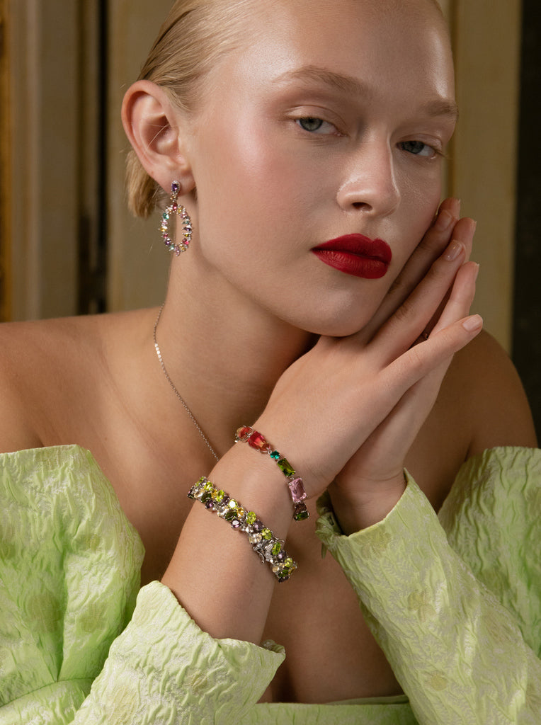 Bracelets ornés de pierres à motif mosaïque dans des tons de vert