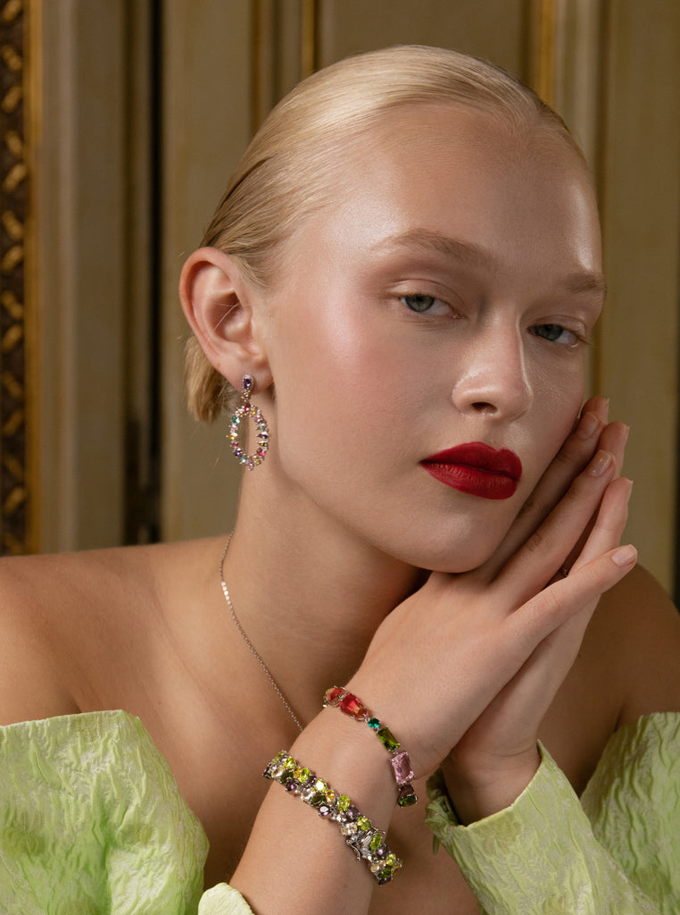 Hoop earrings with colorful stones, oval design