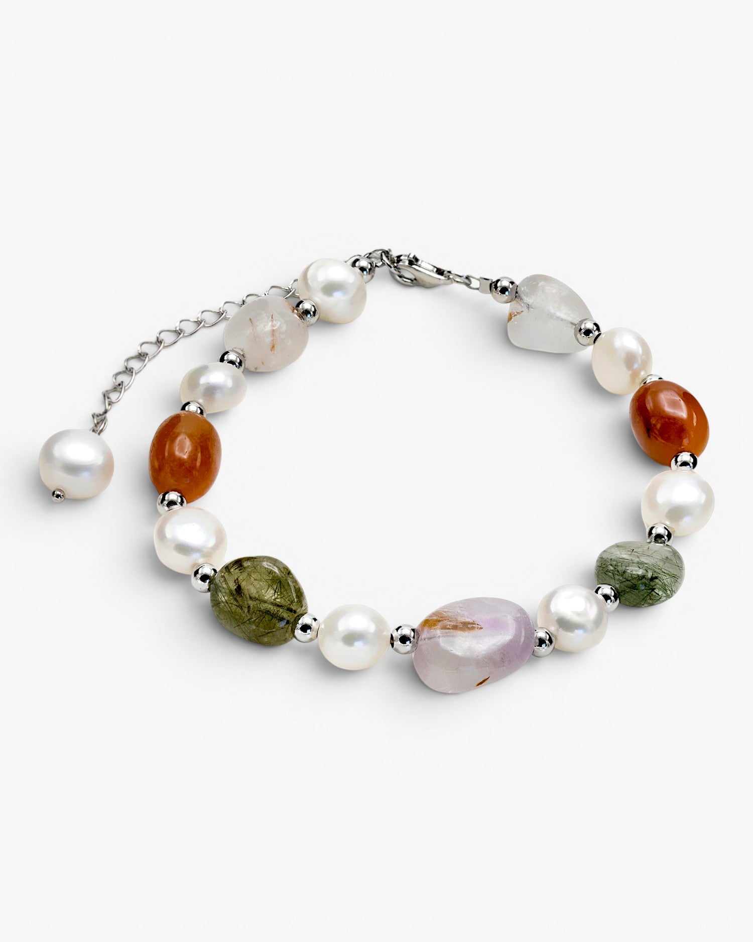 Bracelets ornés de pierres argentées, d'aventurine orange, de quartz rose rutile et de perles d'eau douce.