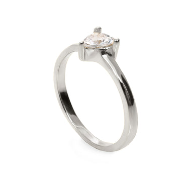Anillo fino de plata con cuarzo adamantino talla pera