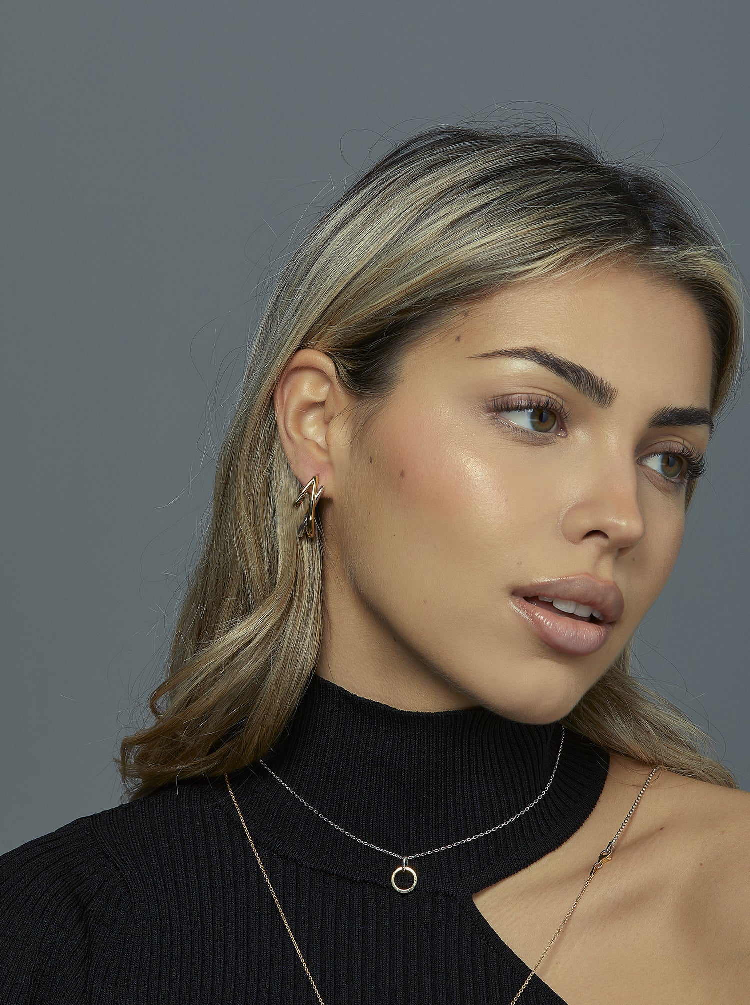 Boucles d'oreilles originales bicolores argentées à triple anneau