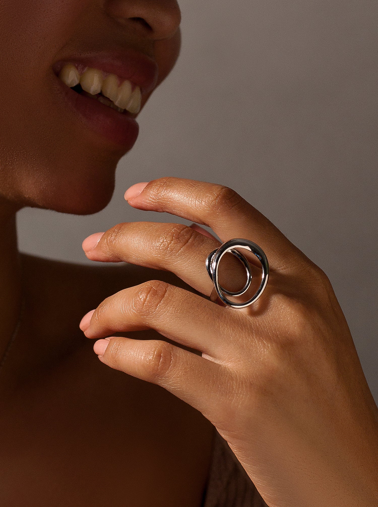 Big rings with spiral design in plain silver