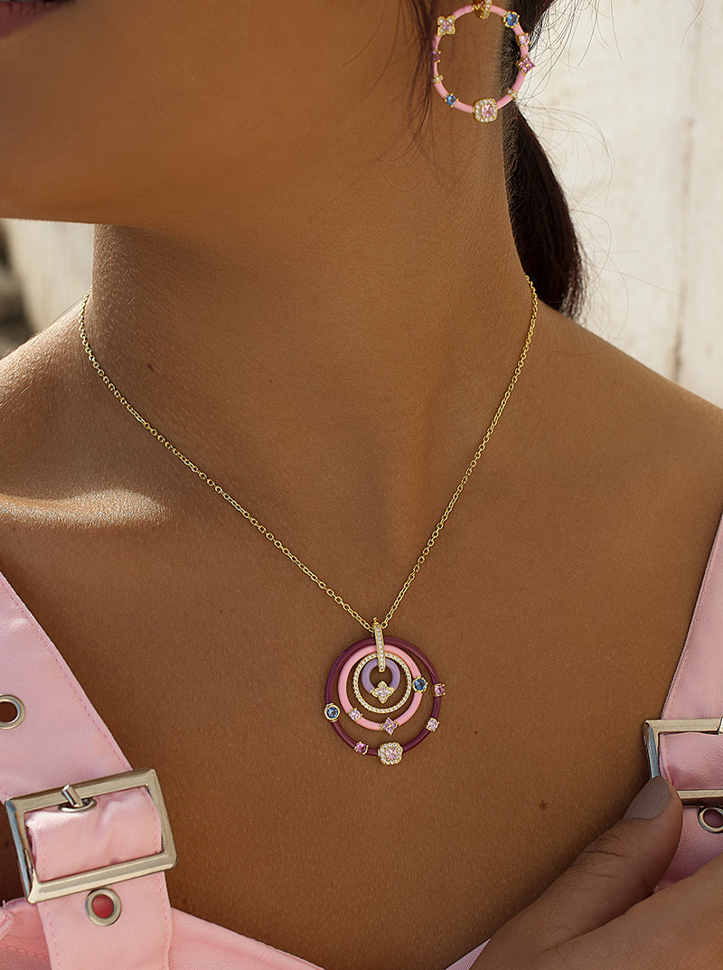 Necklaces with stones formed by enamel circles