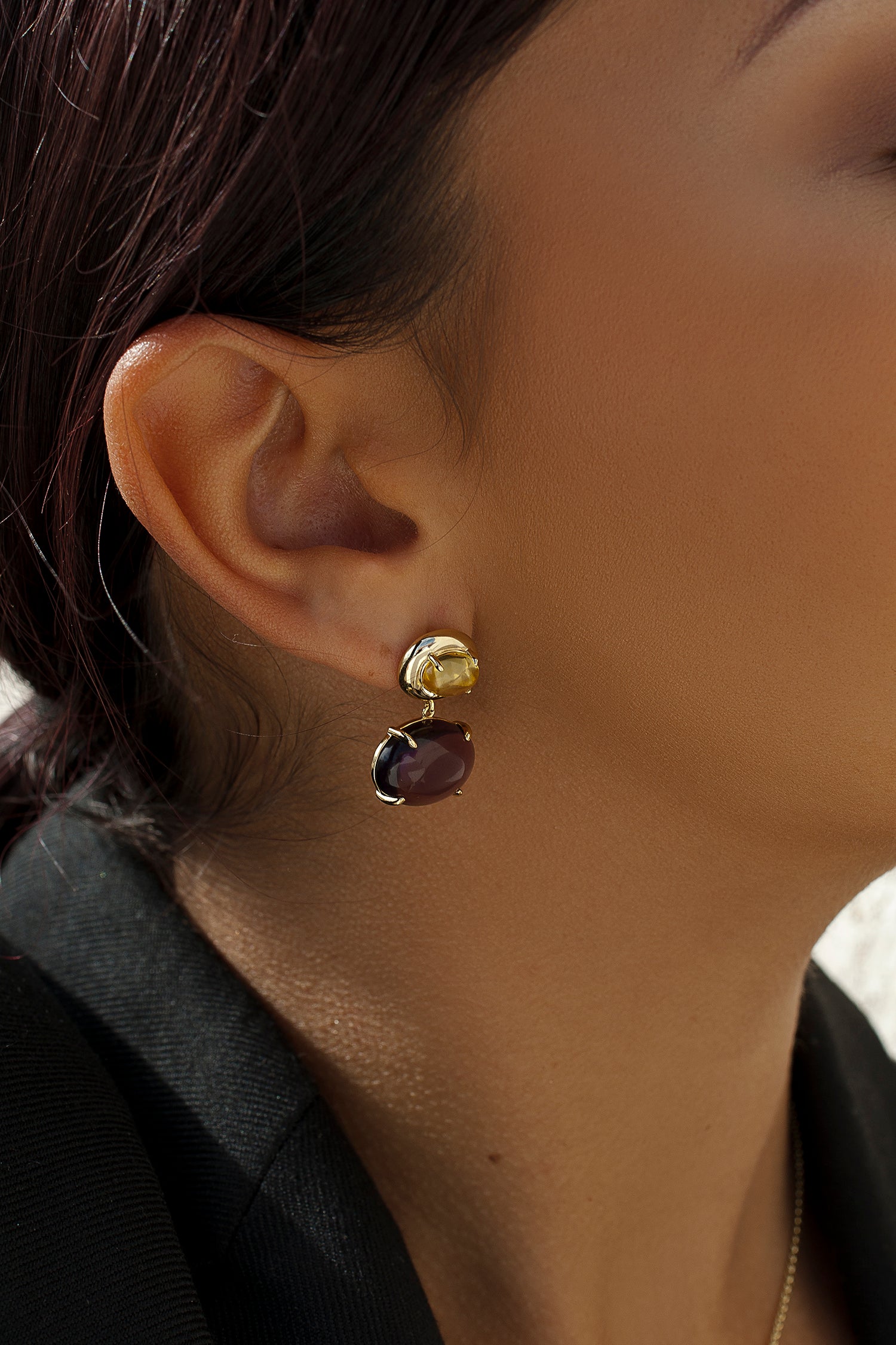 Earrings with pendants, two-tone adamantine quartz design