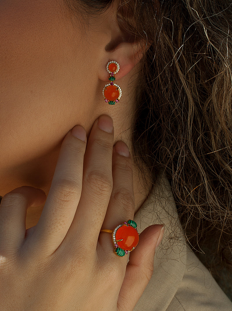 Rings with natural stones, circular design, orange tone