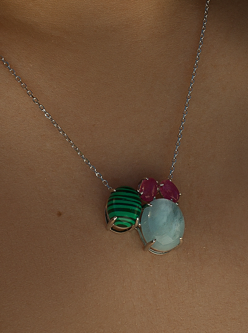 Necklaces with natural stones, multi-shaped design