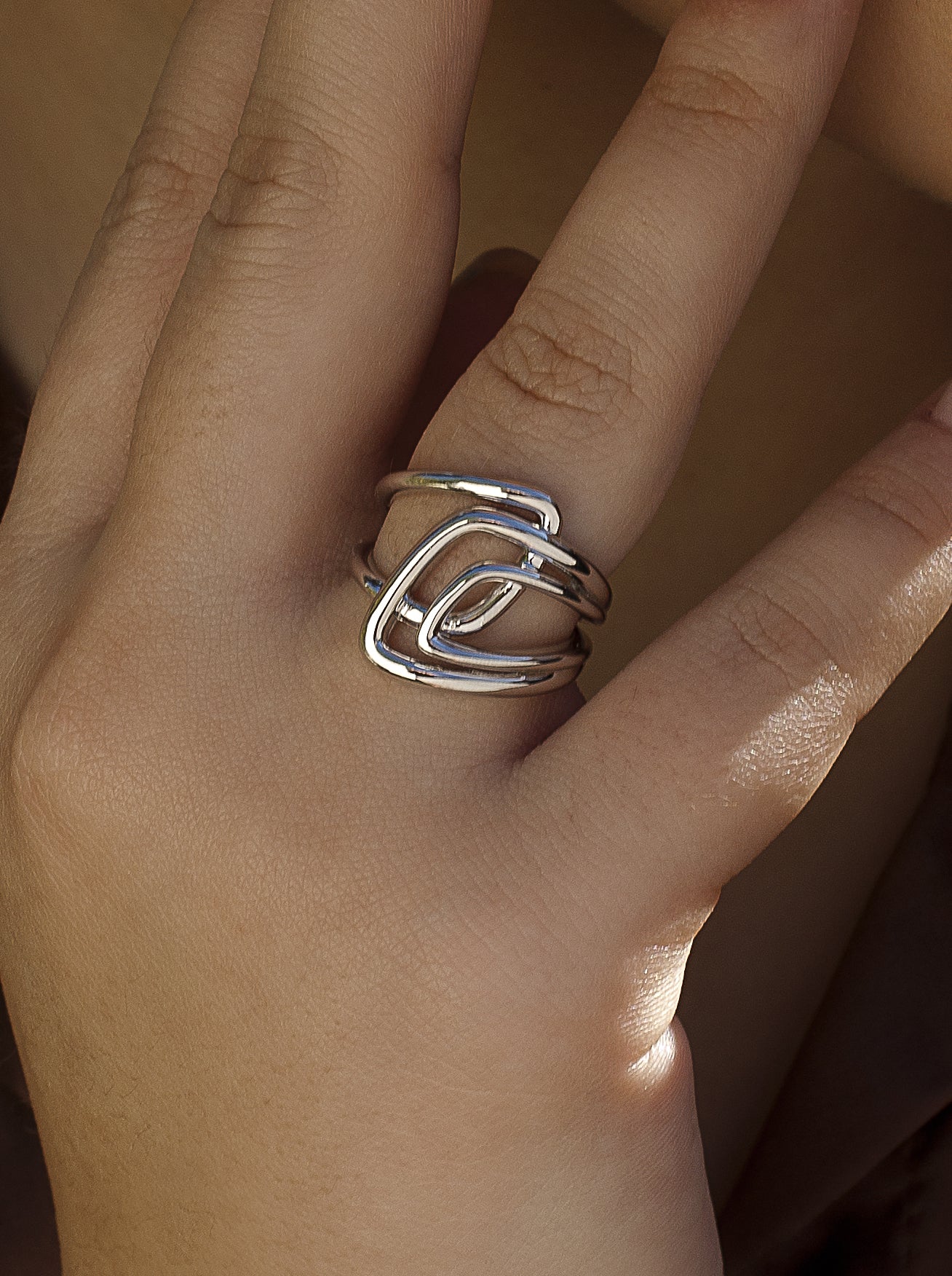 Anillos grandes diseño irregular en plata