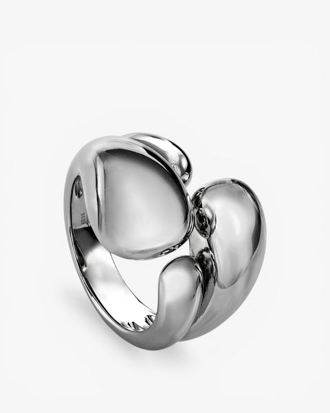 Anillos grandes diseño irregular circular en plata lisa