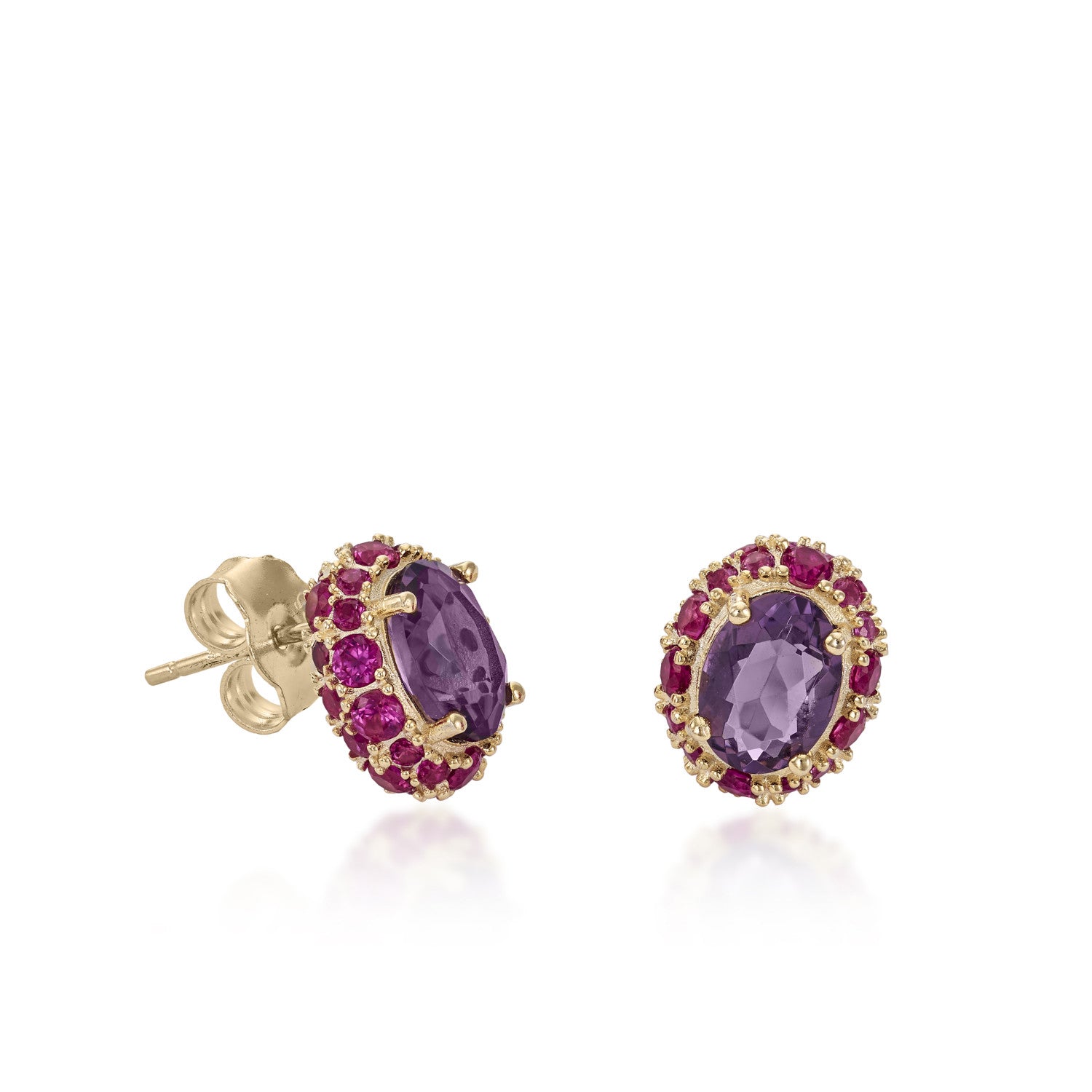 Stud earrings in shades of violet and pink