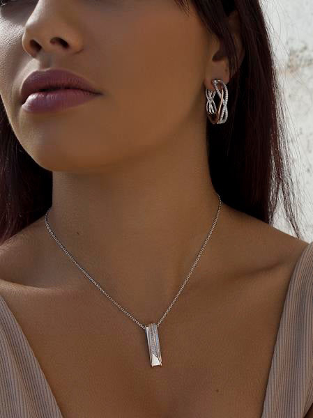 Pendientes aros originales diseño de carril bicolor y circonitas