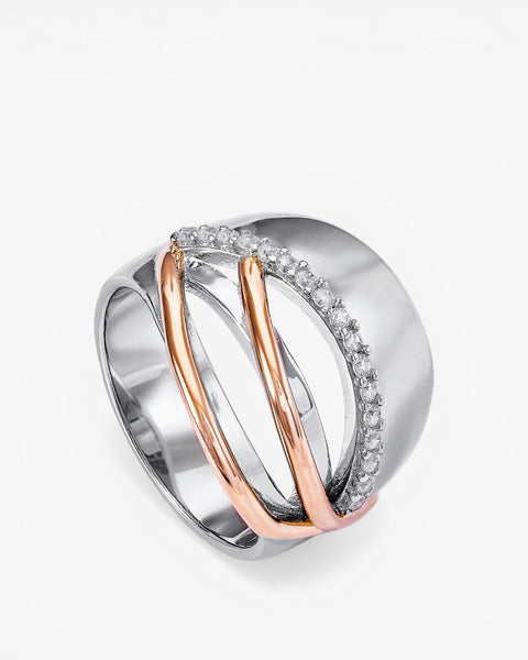Anillos anchos con carriles bicolores y circonitas