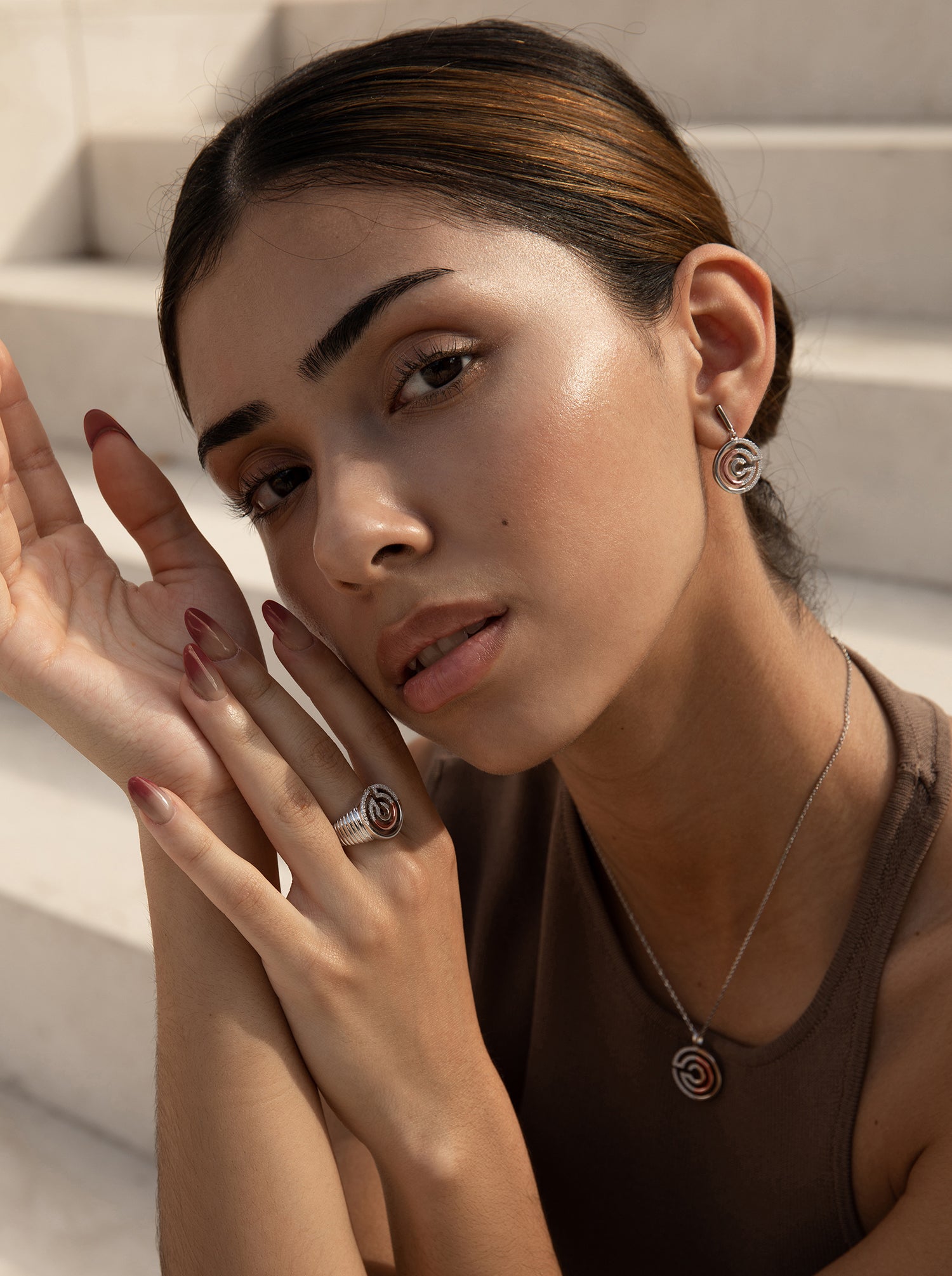 Anillos circonitas diseño en forma de ''c''